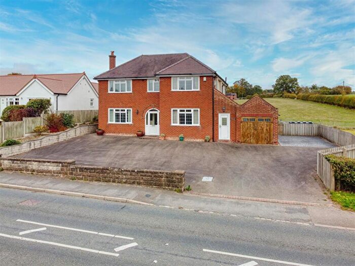 4 Bedroom Detached House To Rent In Whitegates, Barton Gate, Barton Under Needwood, Burton Upon Trent, DE13