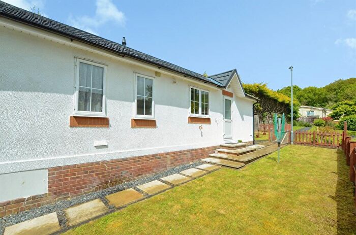 1 Bedroom Park Home For Sale In Bower Heath Lane, Harpenden, AL5
