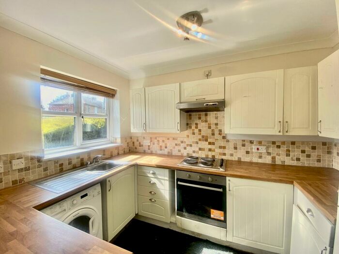 2 Bedroom Apartment To Rent In Briarswood, Southampton, SO16