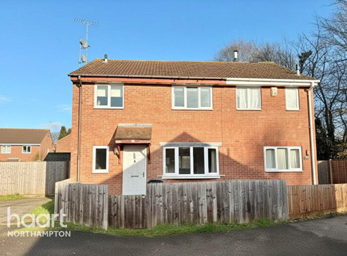 2 Bedroom Semi Detached House For Sale In Dore Close, Northampton, NN3