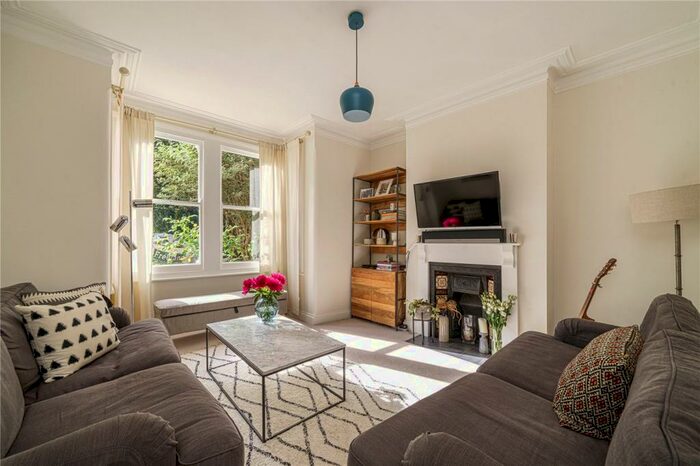 2 Bedroom Apartment To Rent In Dunstans Road, East Dulwich, London, SE22