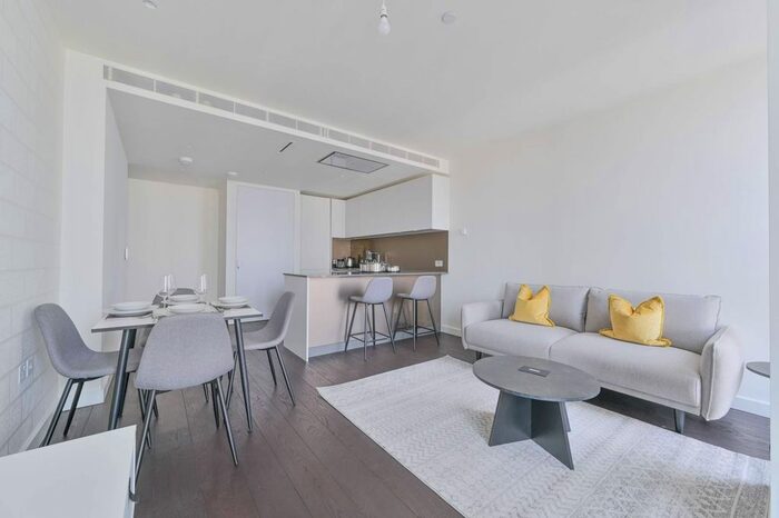 2 Bedroom Flat To Rent In Bondway, Vauxhall, London, SW8