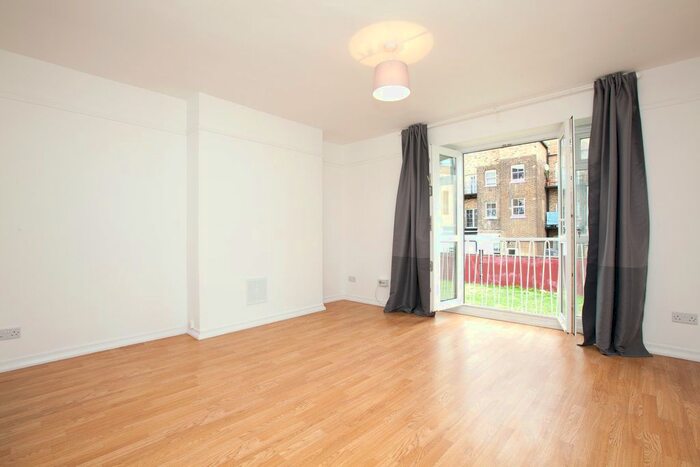 2 Bedroom Flat To Rent In Dynevor Road, London, N16