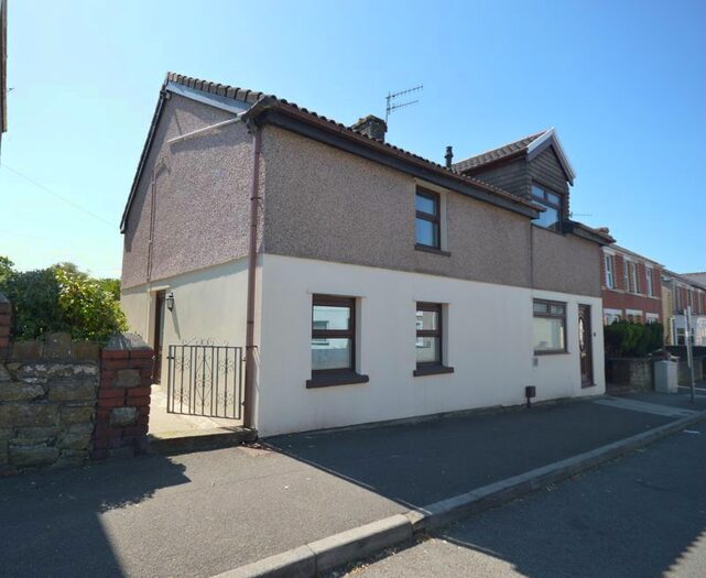 2 Bedroom Cottage To Rent In Commercial Street, Kenfig Hill, Bridgend, CF33