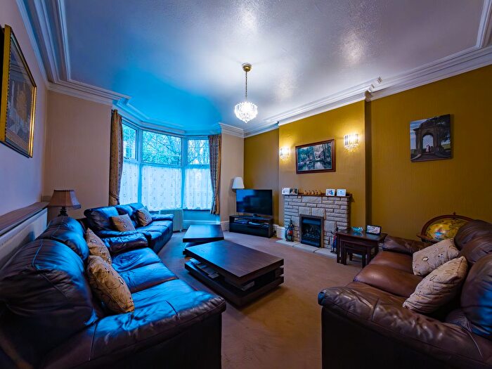 7 Bedroom Semi-Detached House For Sale In Stoke Green, Coventry, CV3