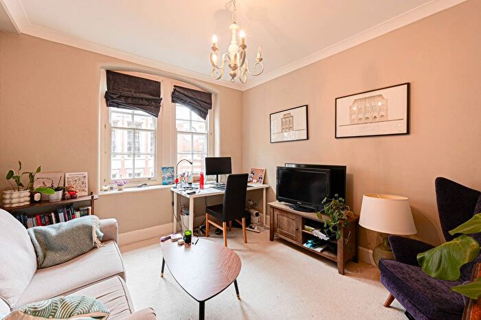 1 Bedroom Flat To Rent In Ambrosden Avenue, Westminster, London, SW1P