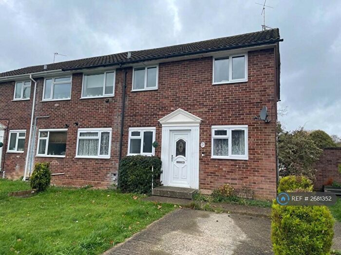 2 Bedroom Maisonette To Rent In Penrith Road, Basingstoke, RG21
