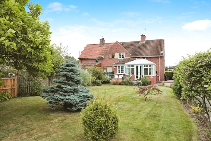 3 Bedroom Semi-Detached House For Sale In Little Gringley Lane, Welham, Retford, DN22