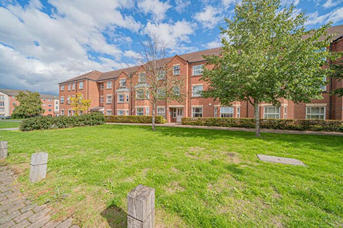 2 Bedroom Apartment For Sale In Wharf Lane, Solihull, B91