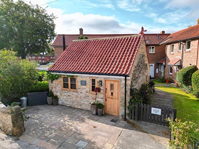 1 Bedroom Barn Conversion For Sale In Firthland Road, Pickering, YO18