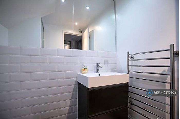 2 Bedroom Flat To Rent In Ifield Road, London, SW10