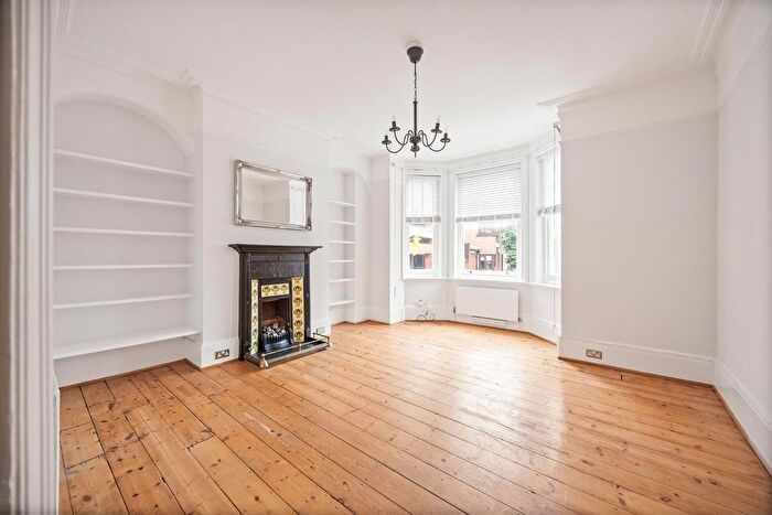 3 Bedroom Flat To Rent In Smyrna Road, London, NW6