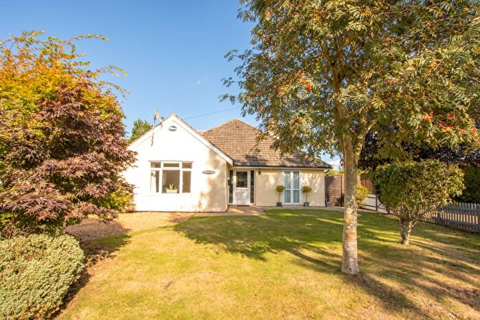 4 Bedroom Chalet For Sale In Sandy Way, Ingoldisthorpe, PE31