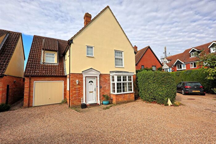 4 Bedroom Detached House For Sale In Wisdoms Green, Coggeshall, Colchester, CO6