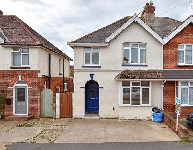 3 Bedroom Semi-Detached House For Sale In Albany Road, Newport, Isle Of Wight, PO30