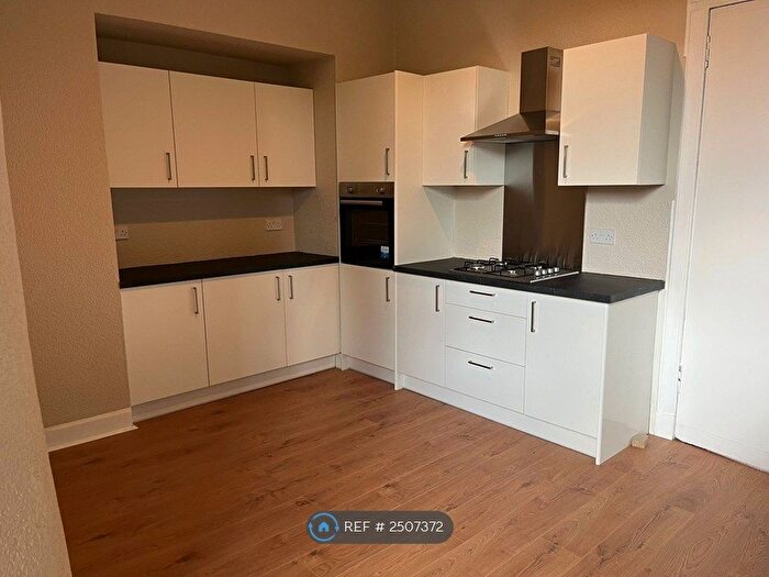 3 Bedroom Flat To Rent In Great Western Road, Glasgow, G4
