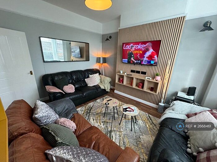 6 Bedroom End Of Terrace House To Rent In Penny Lane, Liverpool, L18