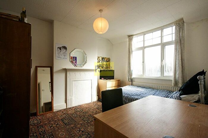 5 Bedroom Terraced House To Rent In Oak Tree Lane, Selly Oak, Birmingham, B29