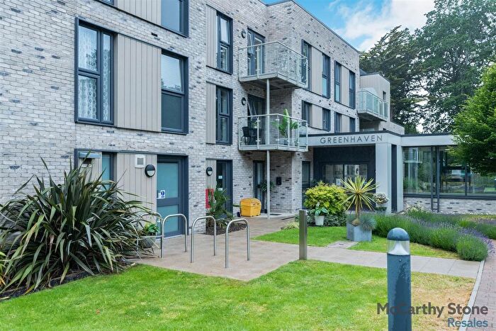 2 Bedroom Flat For Sale In Greenhaven, Lindsay Road, Poole, Dorset, BH13