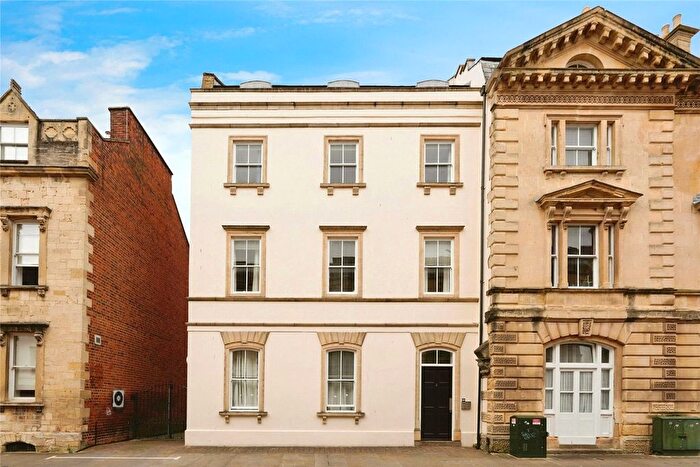 1 Bedroom Flat For Sale In Commercial Road, Gloucester, Gloucestershire, GL1
