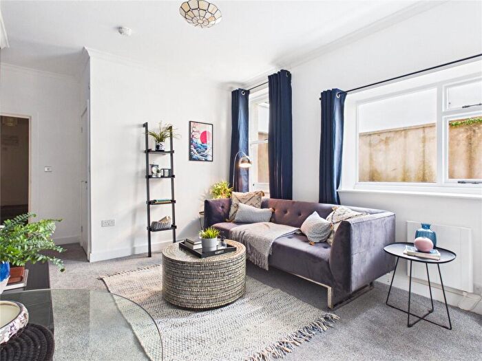 1 Bedroom Apartment For Sale In Clifton Hill, Bristol, BS8