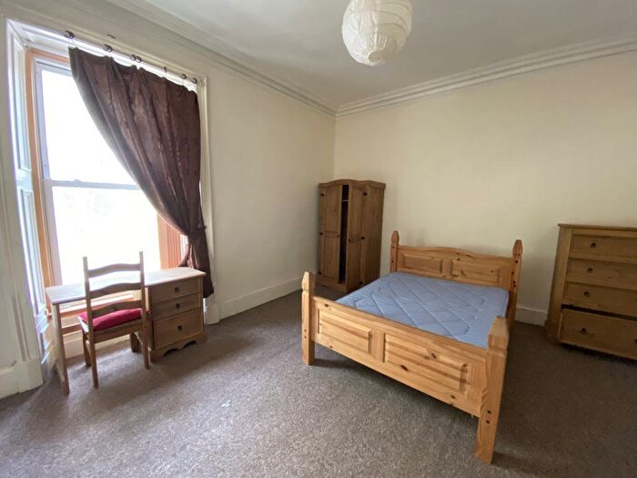 3 Bedroom Flat To Rent In Garland Place, Dundee, DD3