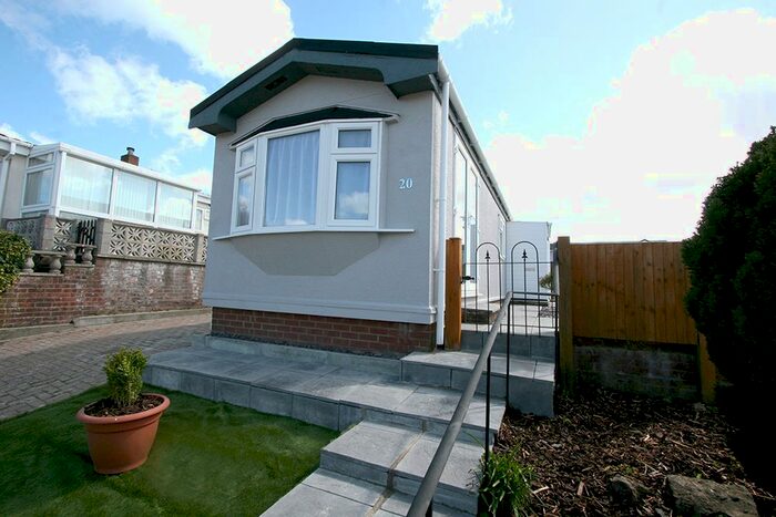 1 Bedroom Park Home For Sale In Yew Tree Park, Charing, TN27