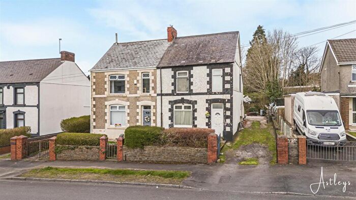 3 Bedroom Semi Detached House For Sale In Pengwern Road, Clase, Morriston, Swansea, SA6