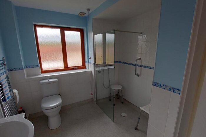 2 Bedroom Retirement Property For Sale In Sycamore Court, Hoskins Road, Oxted, RH8