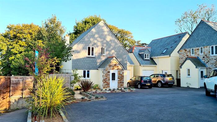 4 Bedroom Detached House For Sale In Oak Tree Close, Petherwin Gate, Launceston, PL15