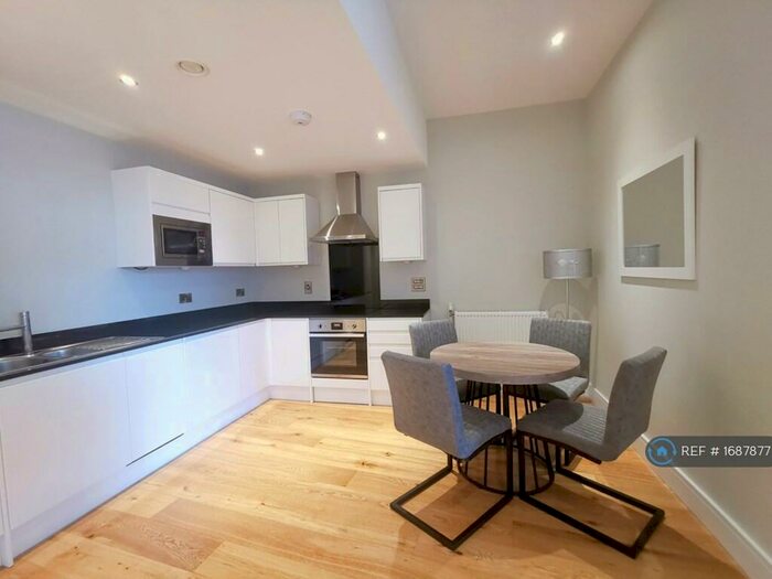 1 Bedroom Flat To Rent In The Crescent, London, SE8