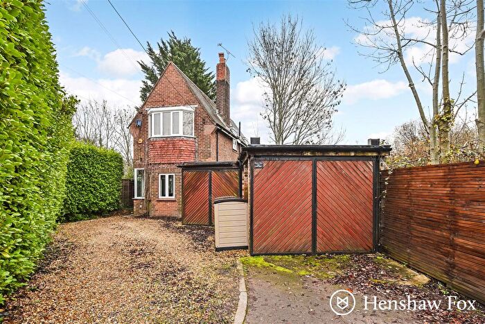 2 Bedroom Detached House For Sale In Jacobs Gutter Lane, Totton, Hampshire, SO40