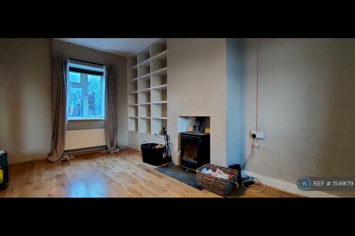 3 Bedroom Semi-Detached House To Rent In Cuckmere Way, Brighton, BN1