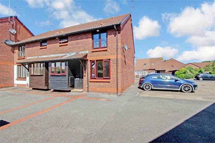 1 Bedroom End Of Terrace House To Rent In Cobb Close, Datchet, SL3