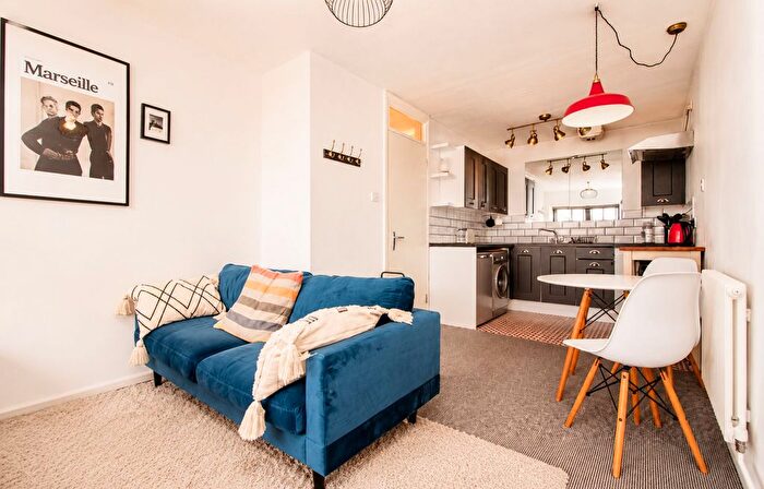 1 Bedroom Flat To Rent In The Barbican, Plymouth, PL1