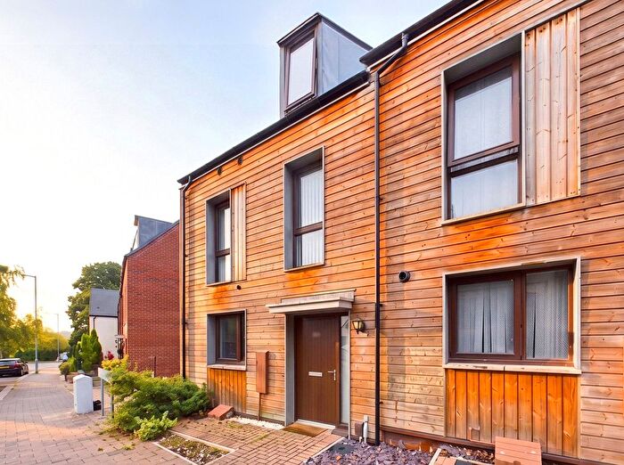 3 Bedroom End Terrace House For Sale In Ketley Park Road, Ketley, Telford, Shropshire, TF1