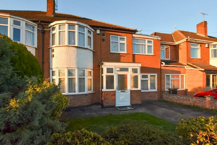 4 Bedroom Semi-Detached House To Rent In Kingsmead Close, Knighton, Leicester, LE2