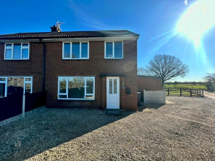 3 Bedroom Cottage To Rent In Lupin Lane, Alrewas., DE13