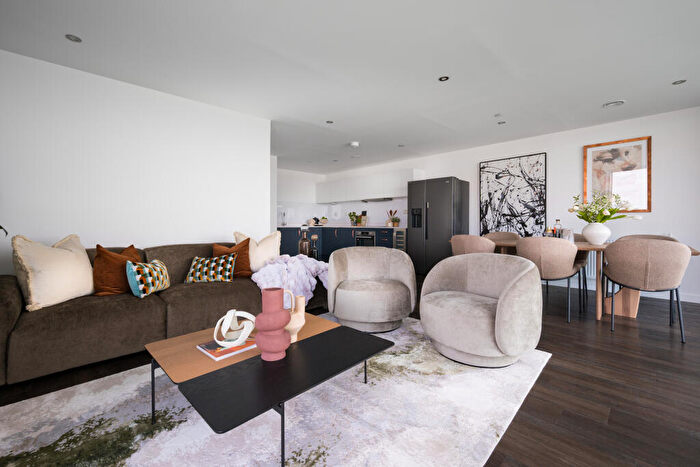 2 Bedroom Penthouse To Rent In Vantage Tower, Centenary Plaza, Southampton, City Of Southampton, SO19