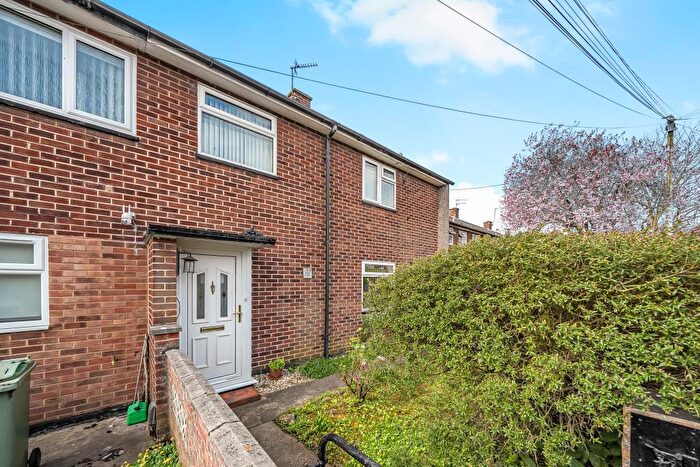 3 Bedroom End Of Terrace House For Sale In Blackbird Leys, Oxford, OX4