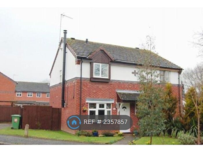 3 Bedroom Semi Detached House To Rent In Springfields Road, Alcester, B49