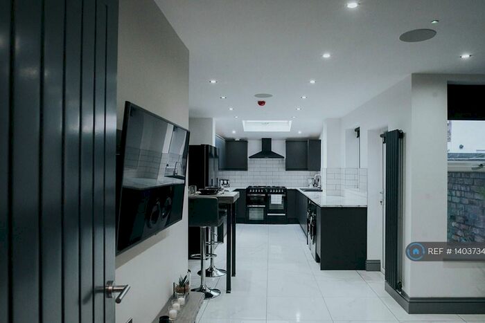 6 Bedroom Terraced House To Rent In Adelaide Road, Kensington, Liverpool, L7