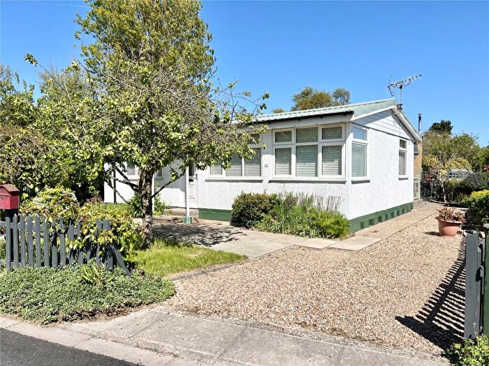 2 Bedroom Detached House For Sale In Humberston Fitties, Humberston, DN36