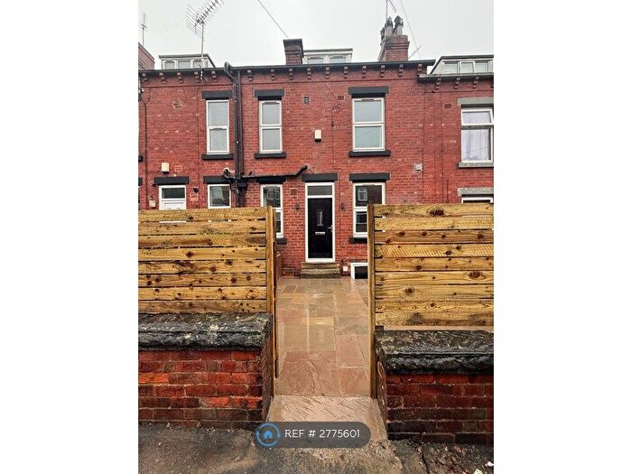 3 Bedroom Terraced House To Rent In Highbury Terrace, Leeds, LS6