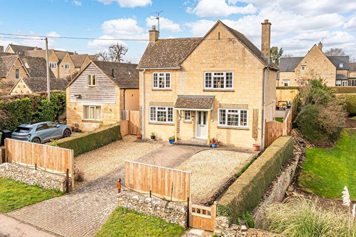 3 Bedroom Detached House For Sale In Bath Road, Tetbury, GL8