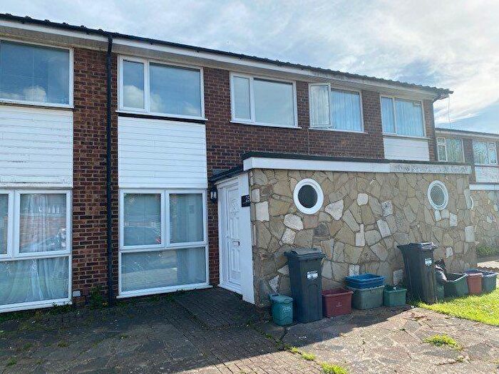 3 Bedroom Property To Rent In Chichester Way, Feltham, TW14
