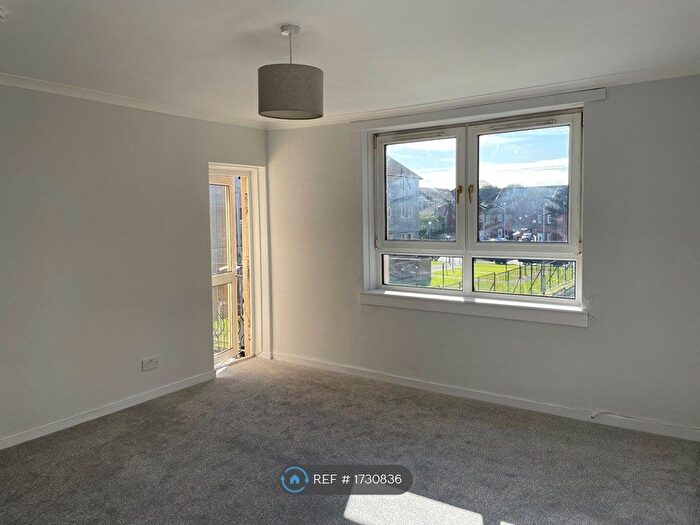 3 Bedroom Flat To Rent In Potter Path, Glasgow, G32
