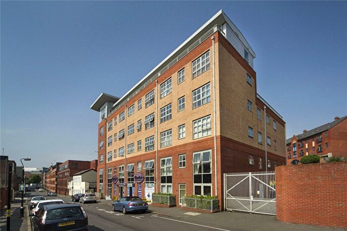 2 Bedroom Flat To Rent In George Street, Birmingham, B3