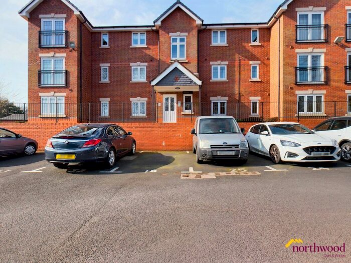 2 Bedroom Flat To Rent In St Georges, Porthill, Newcastle-Under-Lyme, ST5