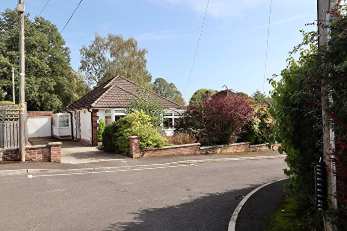 2 Bedroom Detached Bungalow For Sale In Stoberry Crescent, Wells, BA5
